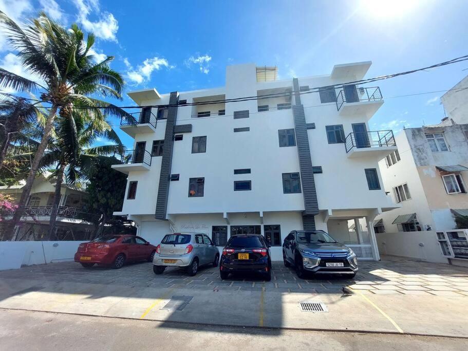 New Chic Apartment Flic En Flac Bagian luar foto